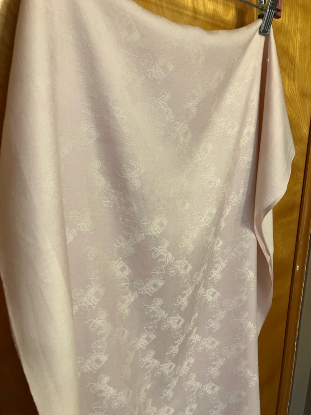 COACH. Soft Pink Stagecoach & Horse Jacquard Scarf. PALE Pink. Good Used Cond. - Picture 7 of 15